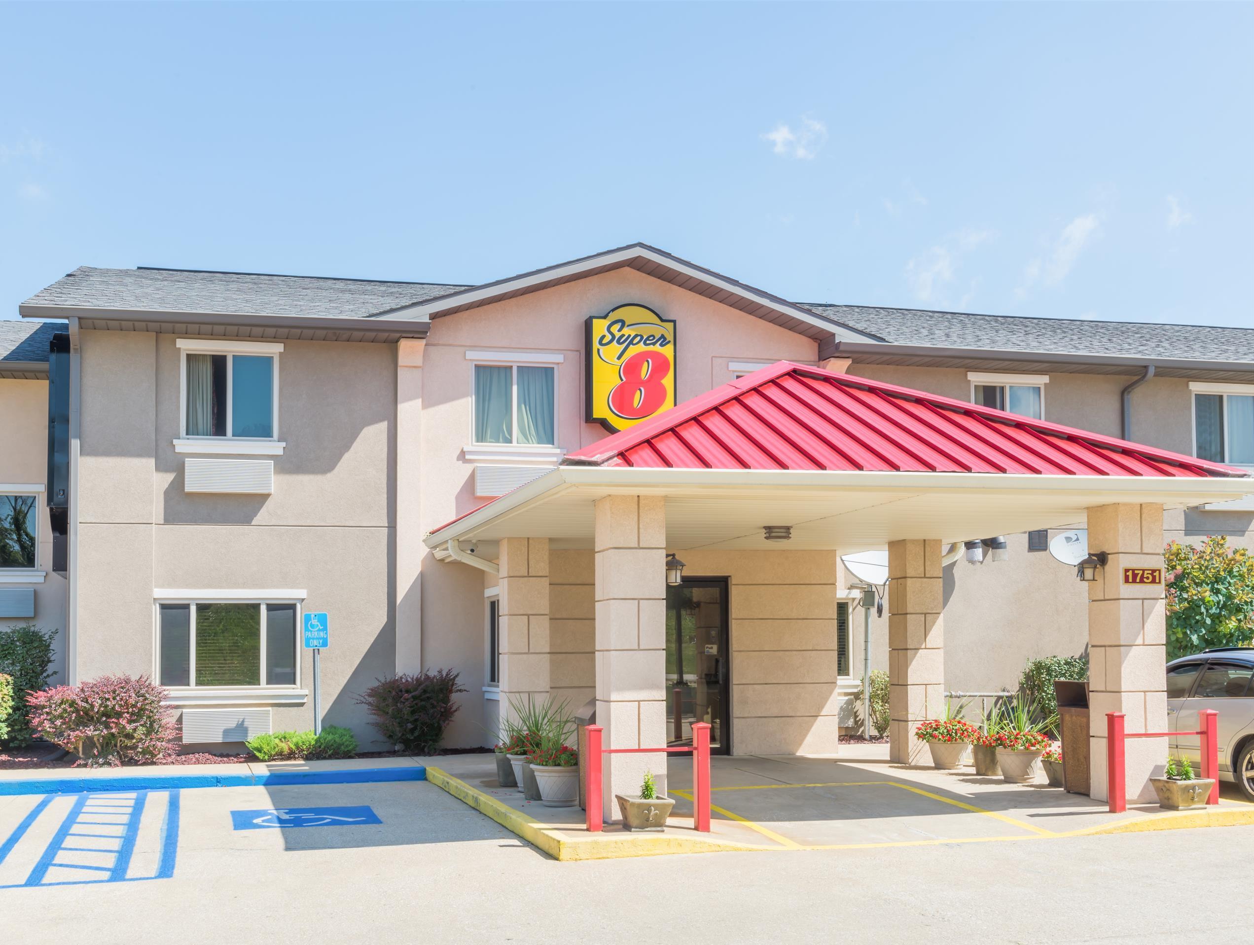 布卢明顿速8酒店 外观 照片